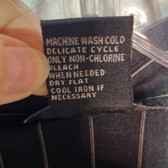 ICE 2x black white stripe adjustable rushing fitted collared top sleeveless euc - Picture 3 of 10